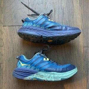 Womens Hoka Speedgoat 3, size 8.5